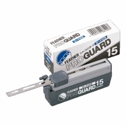 Feather Pro Guard Blade